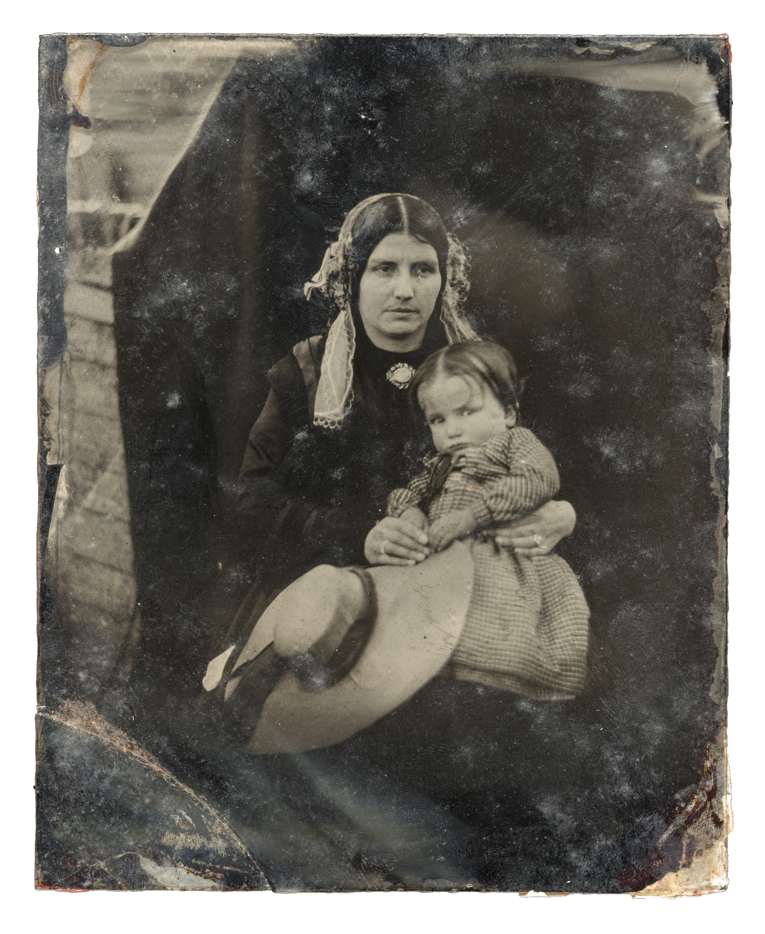 Emma Barker, wearing the brooch, with Mary, her sixth child. Canterbury Museum 1944.78.340