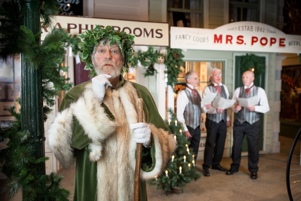 Father Christmas and The Plainsmen singers at Canterbury Museum.